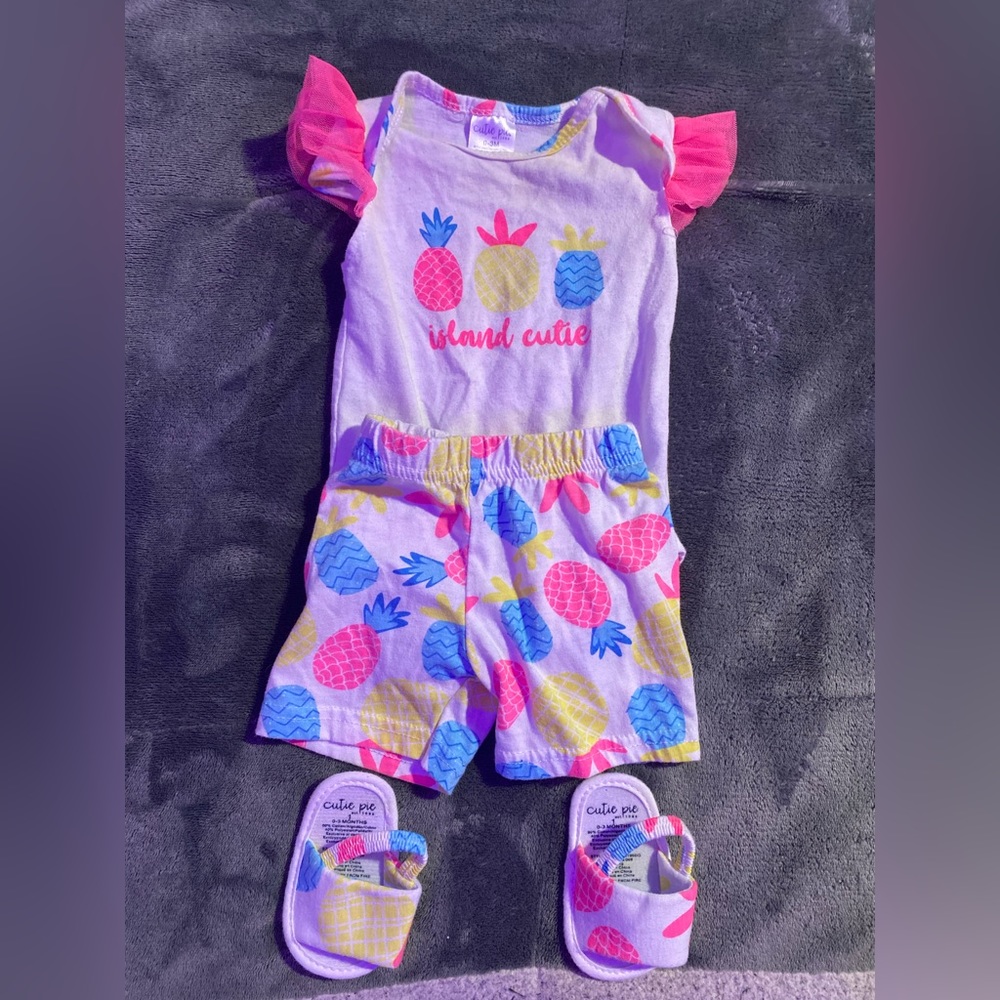 Girls matching outfit set